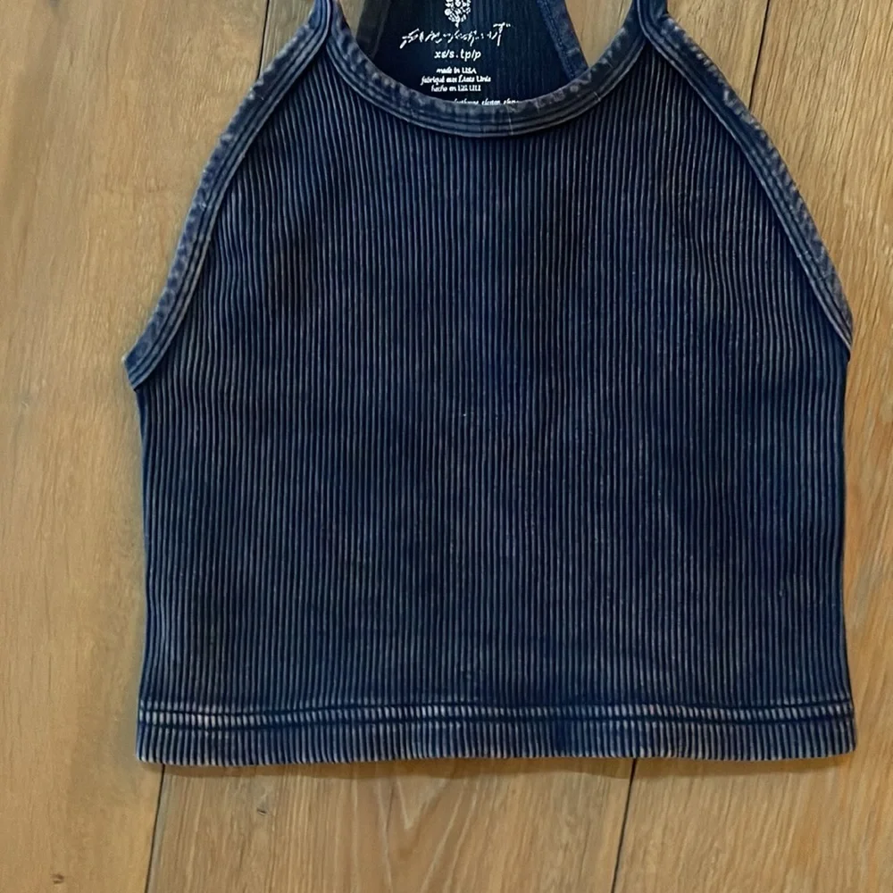 NWOT Free People Happiness Runs Crop- Set of 2 - Picture 8 of 13